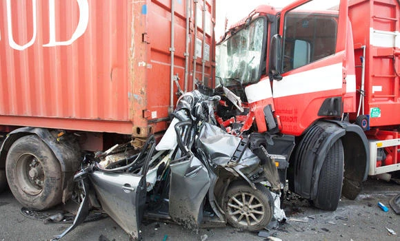 Dozens hurt as 100 cars crash in foggy Belgium highway