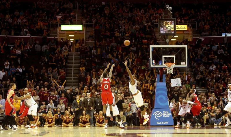 Teague’s clutch shot give Hawks double OT win