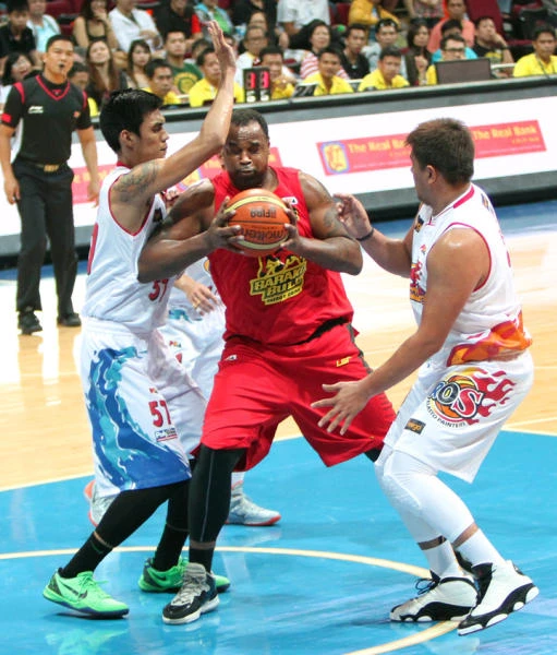 Rain or Shine tops Barako Bull; San Mig gets first win