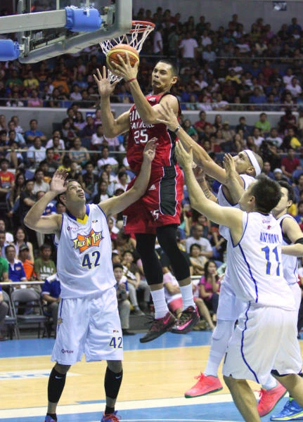 Aguilar stars in Ginebra’s come-from-behind win over Talk ’N Text