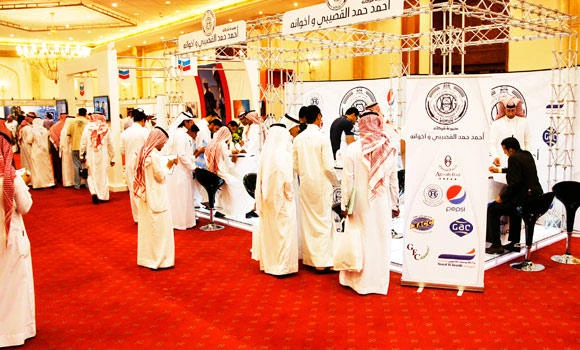 Thousands of Saudis flock to cities for jobs