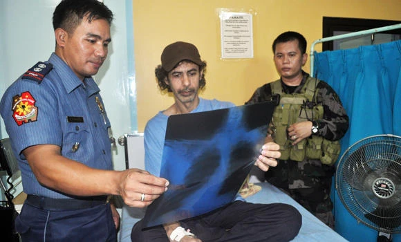 Freed Al-Arabiya reporter names Filipino extremist kidnapper