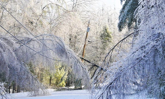 Ice storm leaves many without power in US, Canada