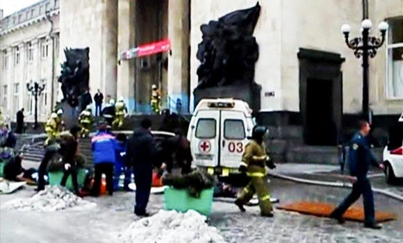 Suicide blast at Russia train station kills 18