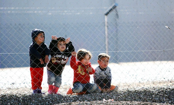 Let Syrian refugees into Britain, euroskeptic leader says