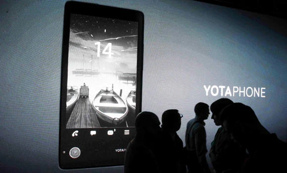 First Russian smartphone, YotaPhone, launched in Moscow