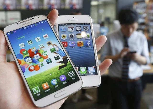 Samsung forecasts steep drop in Q4 earnings