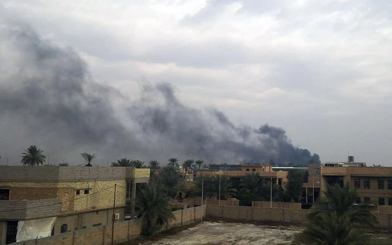 Qaeda-linked fighters control parts of two Iraq cities