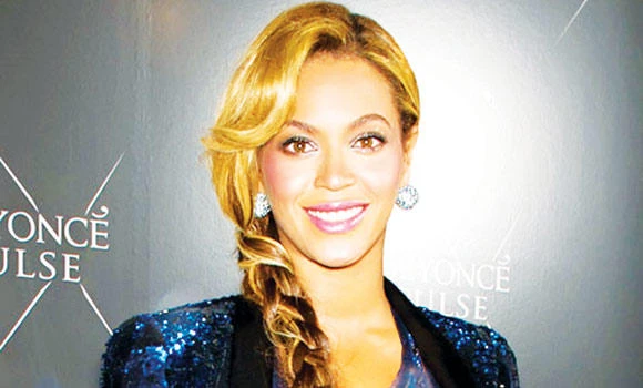 Beyonce tops US Billboard chart for 3rd straight week
