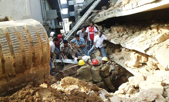 Goa building collapse: 14 dead, over 100 trapped