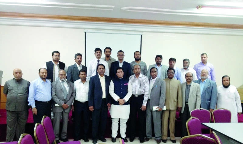 Indian leader offers help to expats facing problems