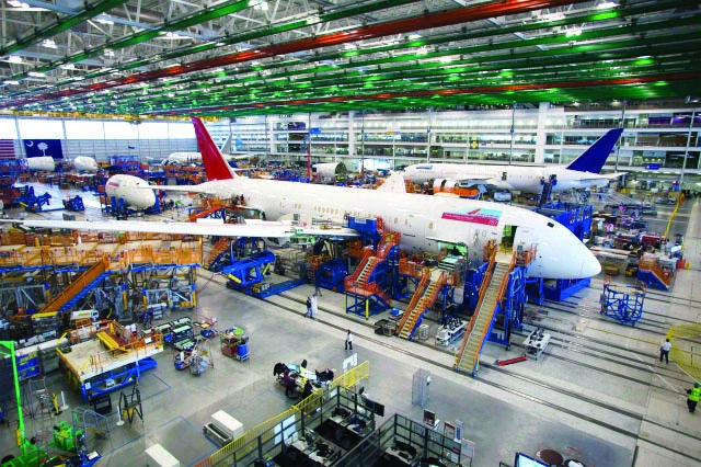 Boeing delivers 648 commercial aircraft in 2013