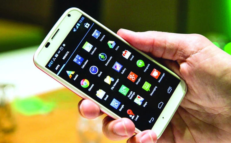 Motorola eyes ‘aggressive’ moves in smartphones