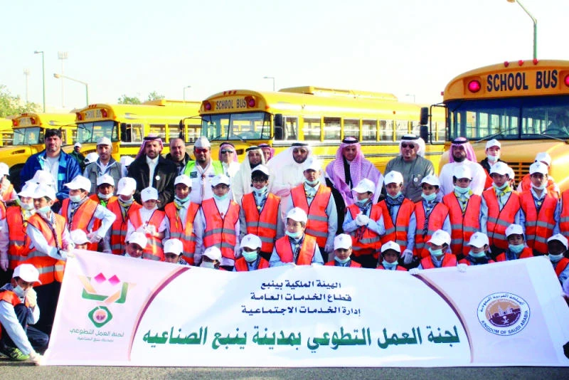 Over 300 take part in Yanbu cleaning drive