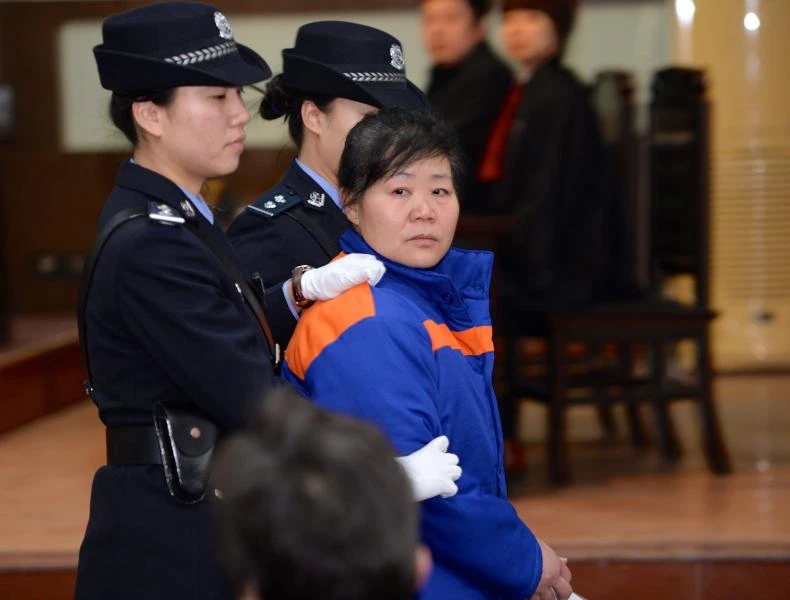 ‘Death sentence’ for Chinese doctor who stole babies