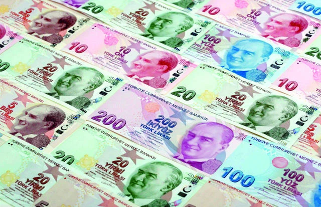 Turkish currency drops to three lira to euro