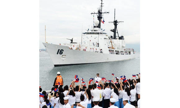 Manila seeks more US navy ships amid China threat