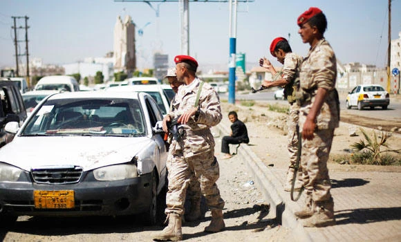 Al-Qaeda attacks kill 10 Yemen soldiers