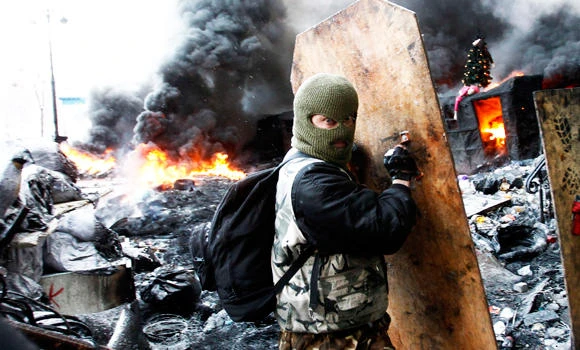 Ukraine president calls especial Parliament session to end crisis