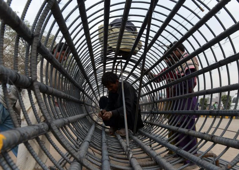 Global steel output hits new record