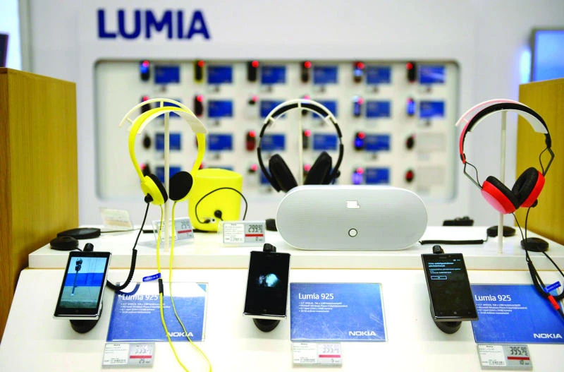 Nokia reports drop in mobile sales ahead of Microsoft handover