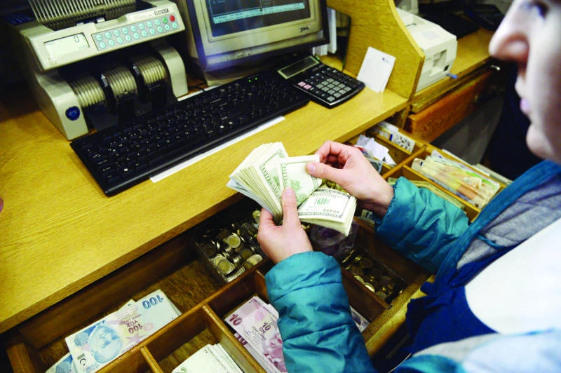 Turkey central bank intervenes after lira hits new low