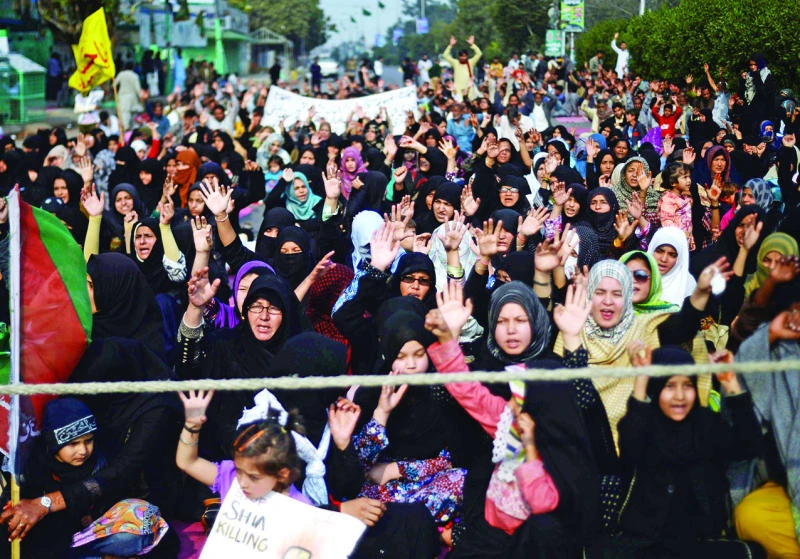 Pakistan Shiites continue protest over killings