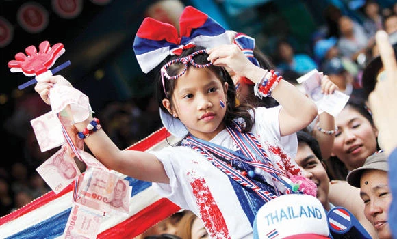 Divided Thailand readies for advance voting Sunday