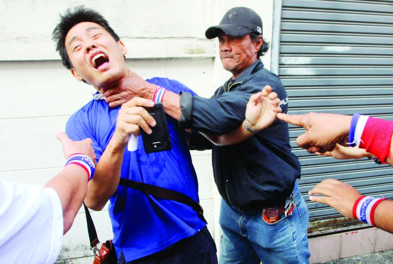 Violence, protests blight advance voting for Thai poll
