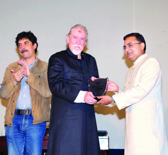 Tom Alter says it’s an honor to play Maulana Azad