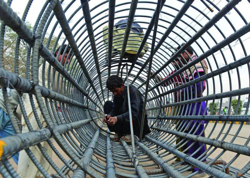 Pakistan central bank steps up Islamic banking push