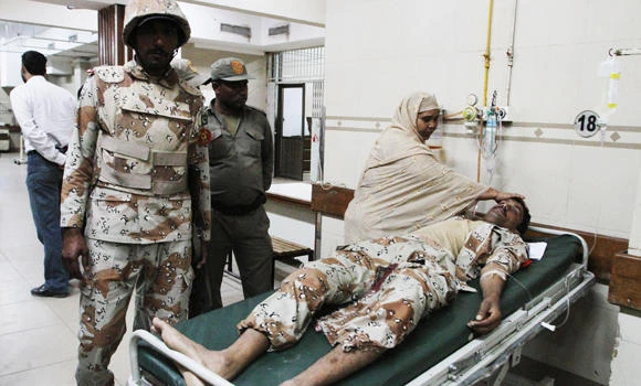 4 dead in Karachi bomb blast