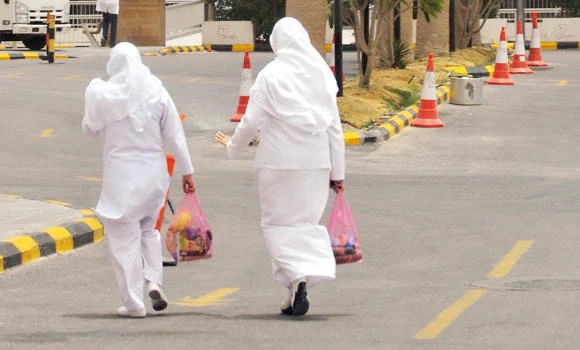 Riyadh hospital probed for charging fees to open file