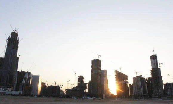 Contract renewals of 9,267 expats rejected