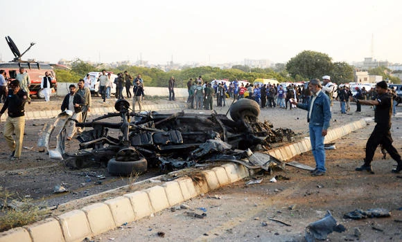 Suicide blast kills Karachi ‘super cop’