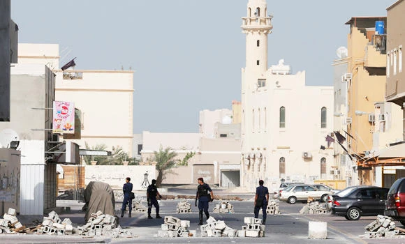 Bahrain shuts opposition office