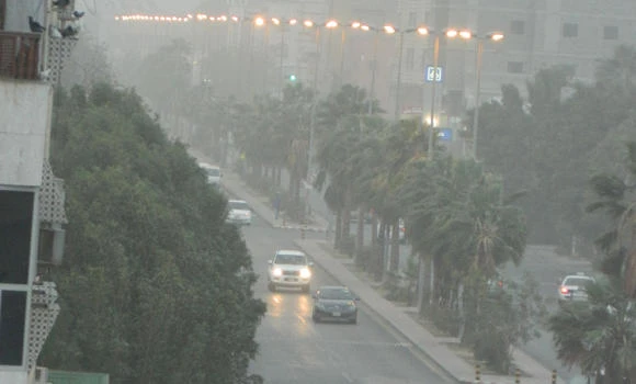 Dust storm envelops Jeddah