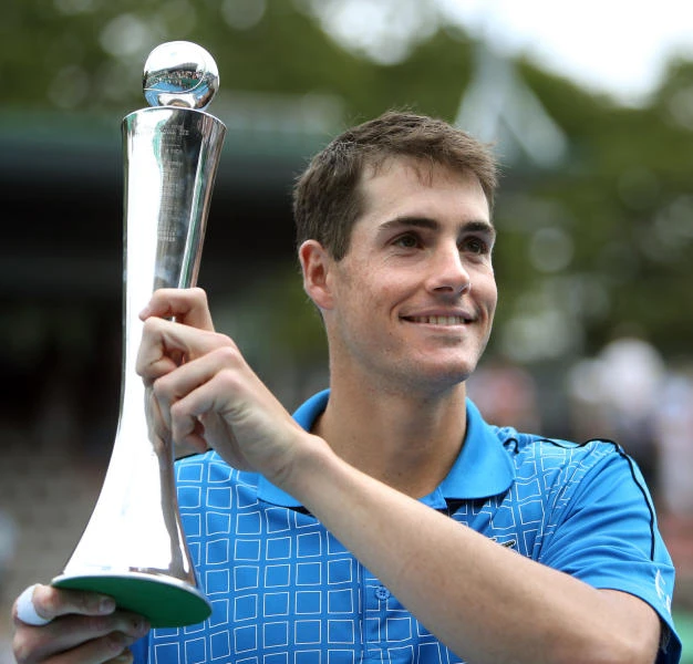 Del Potro dethrones Tomic in Sydney; Isner aces Auckland