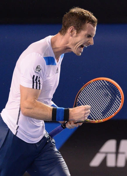 Top guns boom; Del Potro crashes on chaotic day