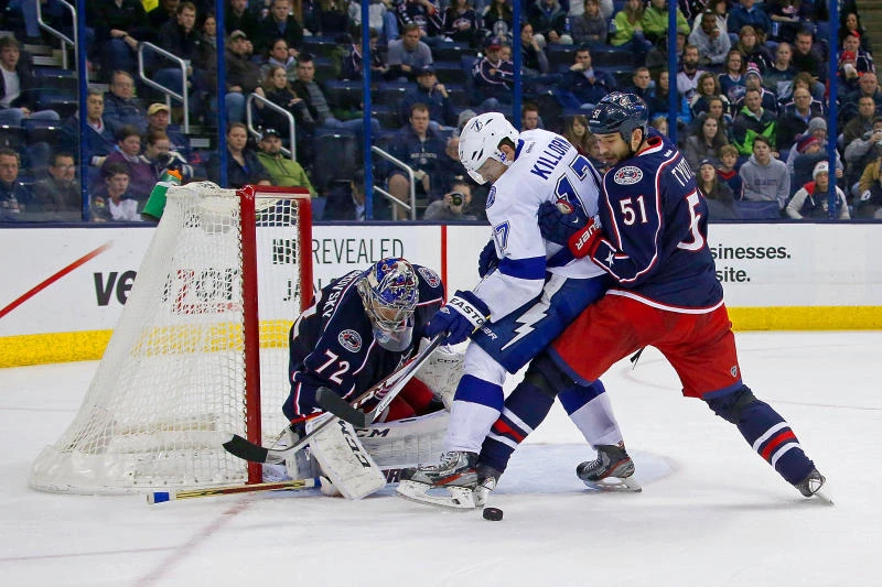 Johnson’s late goal for Blue Jackets strikes Lightning