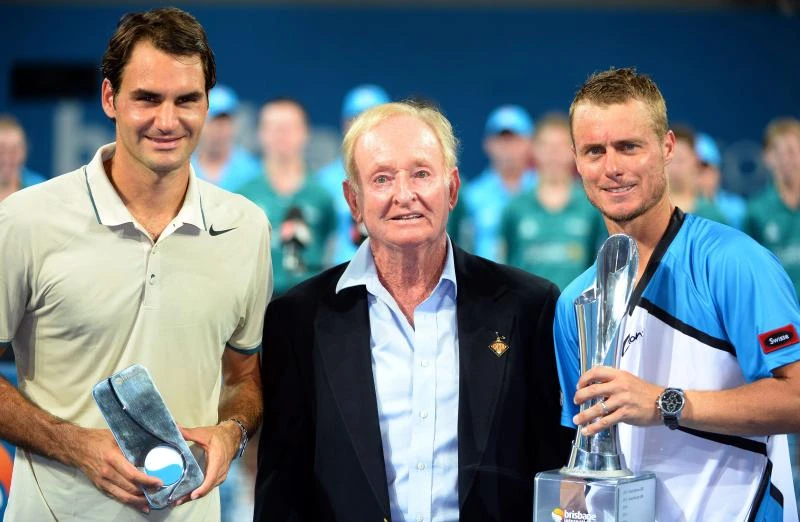 Hewitt humbles Federer for Brisbane title