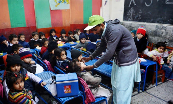 Gunmen kill 3 anti-polio workers in Pakistan