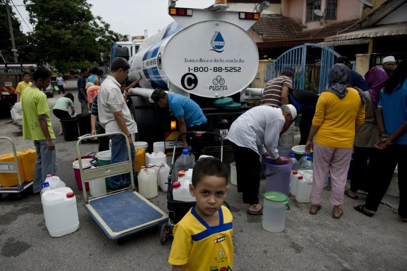 Malaysia plans emergency over prolonged dry spell