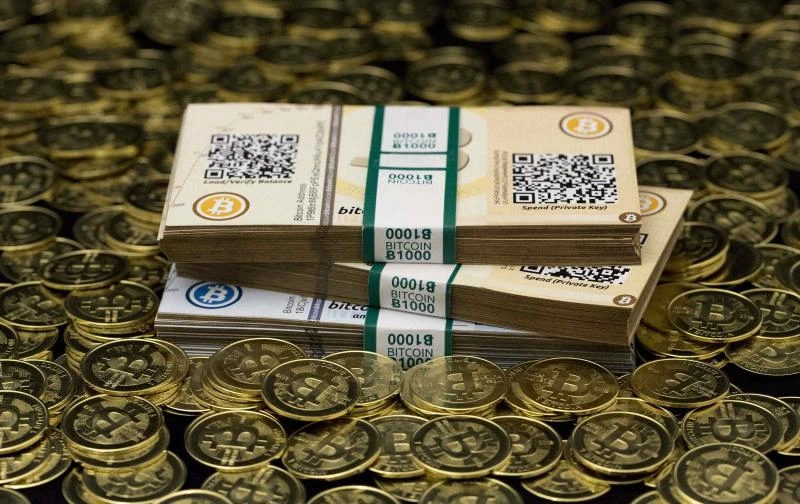 Bitcoin exchange Mt. Gox goes dark in blow to virtual currency