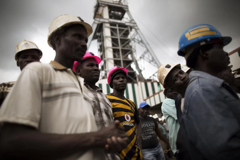 South Africa: miner death toll rises to 10