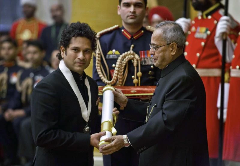 Tendulkar receives India’s highest civilian award