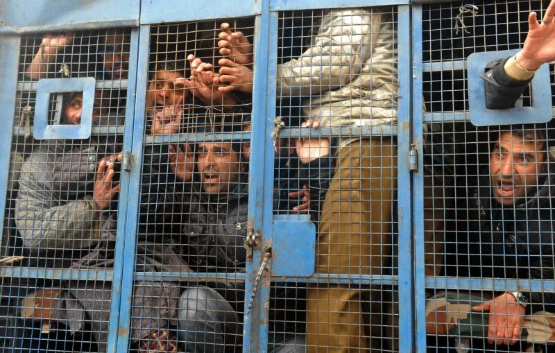 Anti-India protesters clash with police in Kashmir