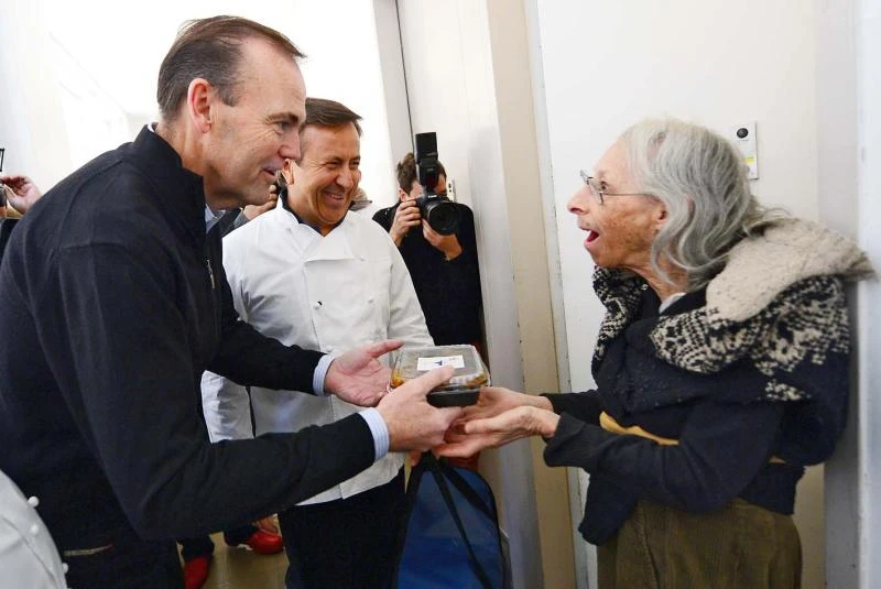 Top chefs bring ready meals to NYC elderly