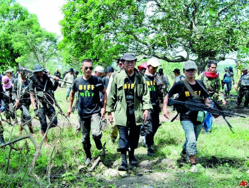 Militants eyed in bombing of Philippine high-voltage tower