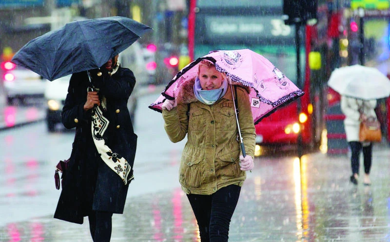 Wind gusts batter Britain’s west coast